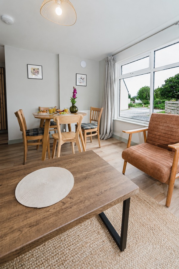 Harrapool Hideout — lounge area
